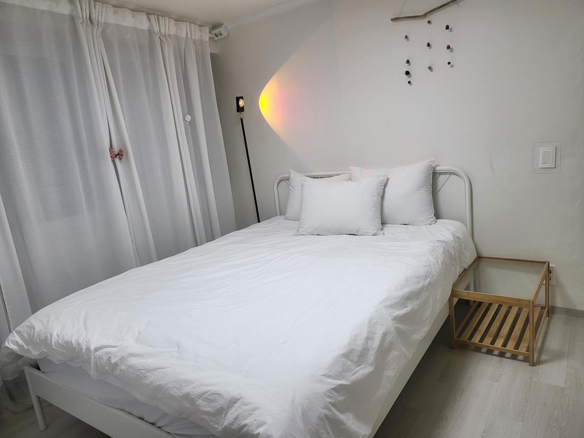 Best, Private, 3 Rooms, Hongdae, 6 Persons 首爾