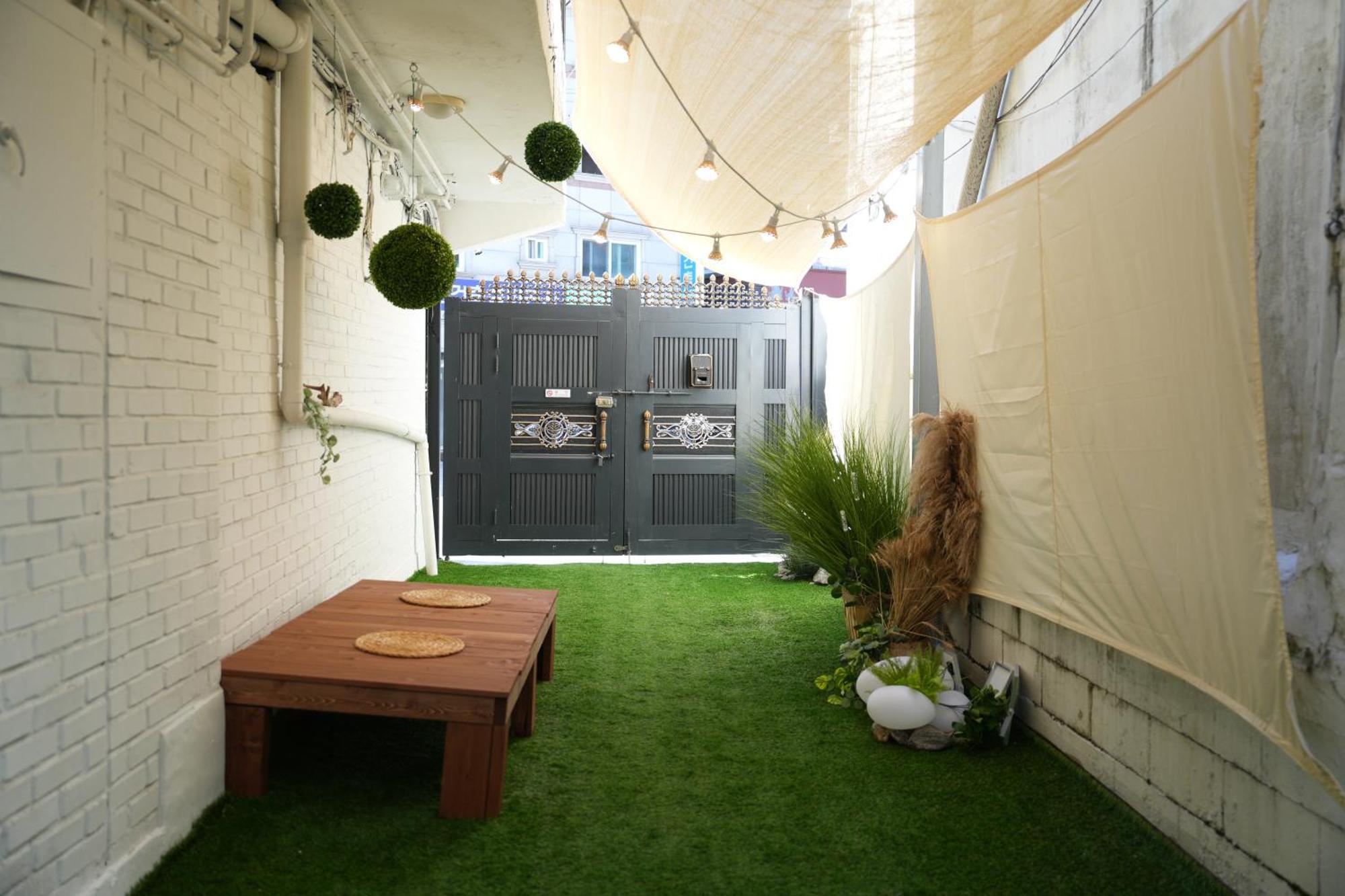 Best, Private, 3 Rooms, Hongdae, 6 Persons *